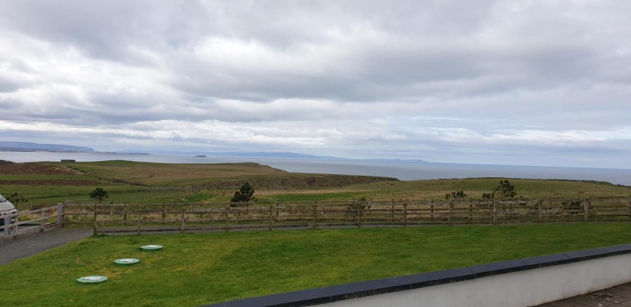 Causeway Hotel Bushmills Exterior foto